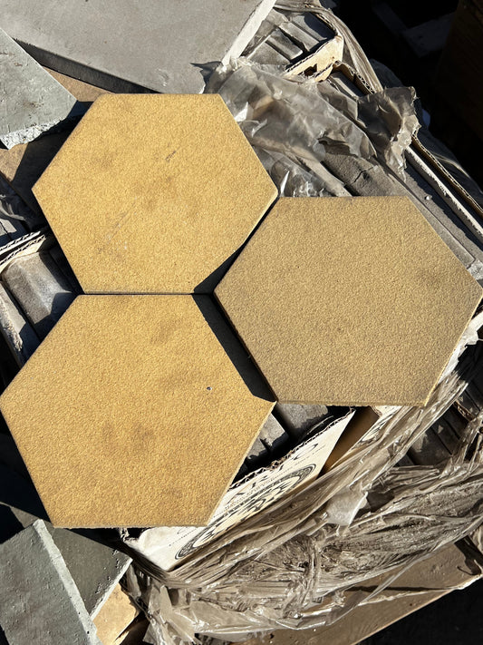 Blonde 8" Hexagon 415 sqft