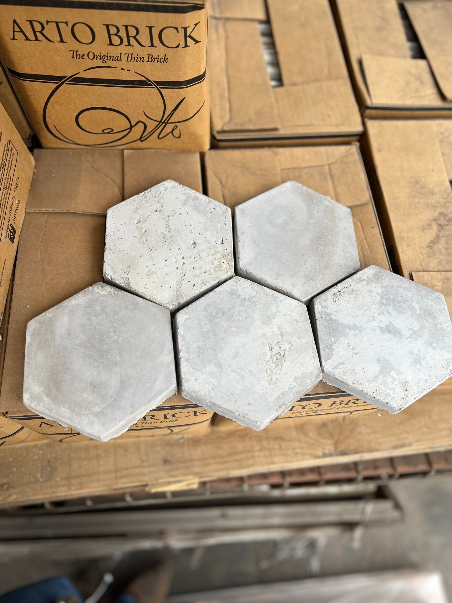 Artillo Hexagon 6 Natural Gray Vintage 240 sqft